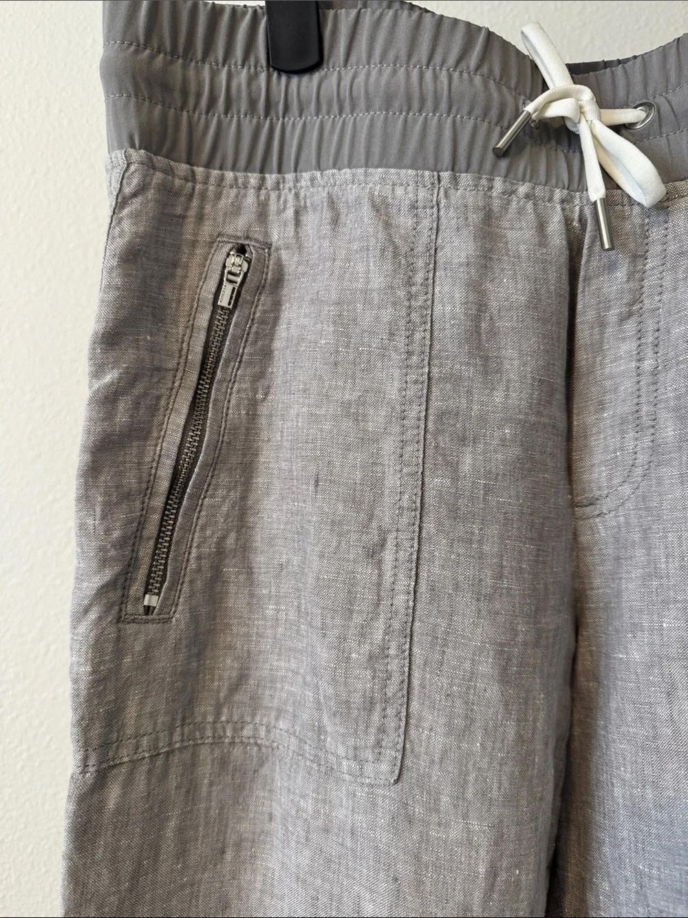 Athleta women’s Cabo Gray Linen-Blend Jogger Pants with Elastic Waist